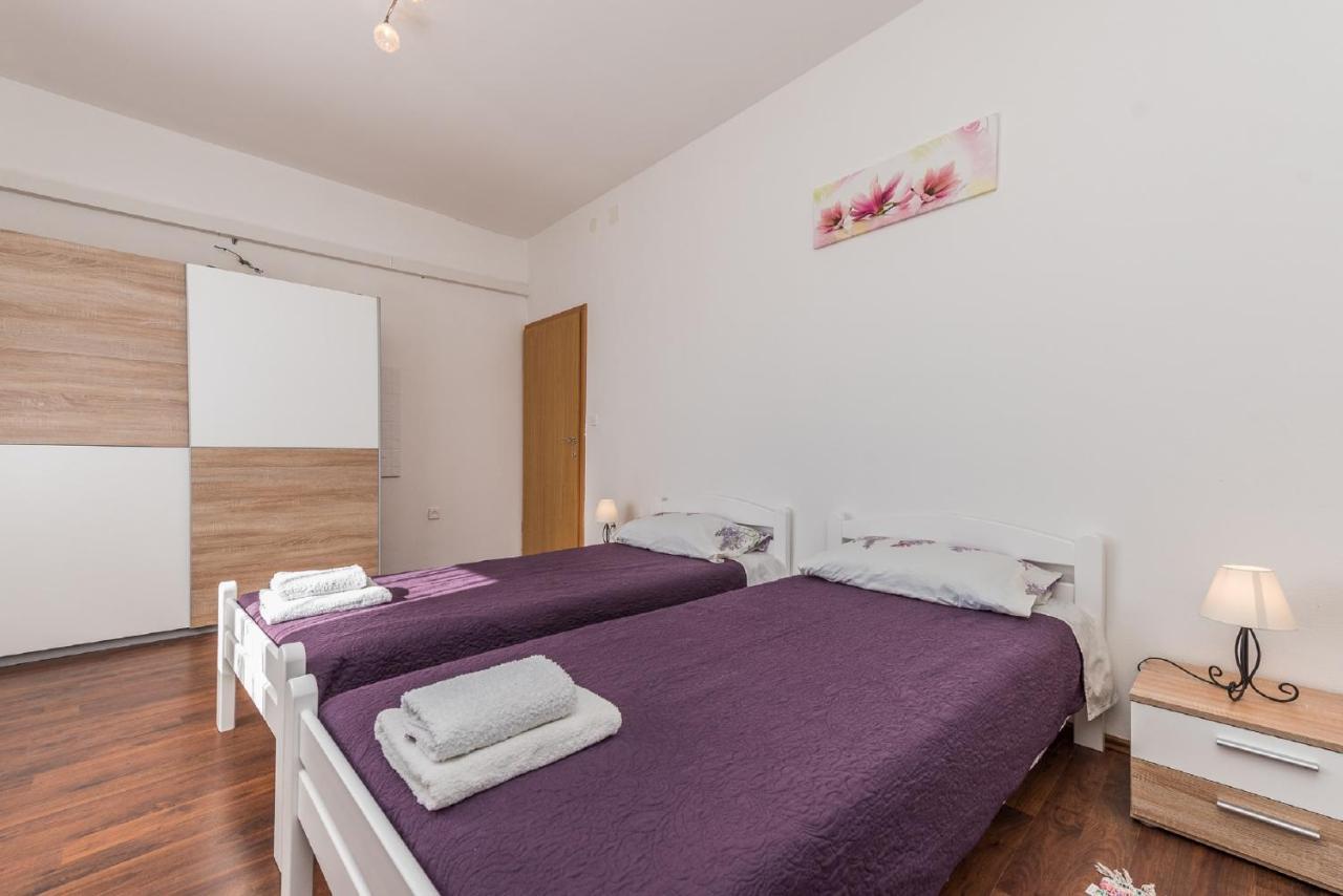 Holiday Home Tower With Private Pool, Sauna And Quads Smilcic Eksteriør billede