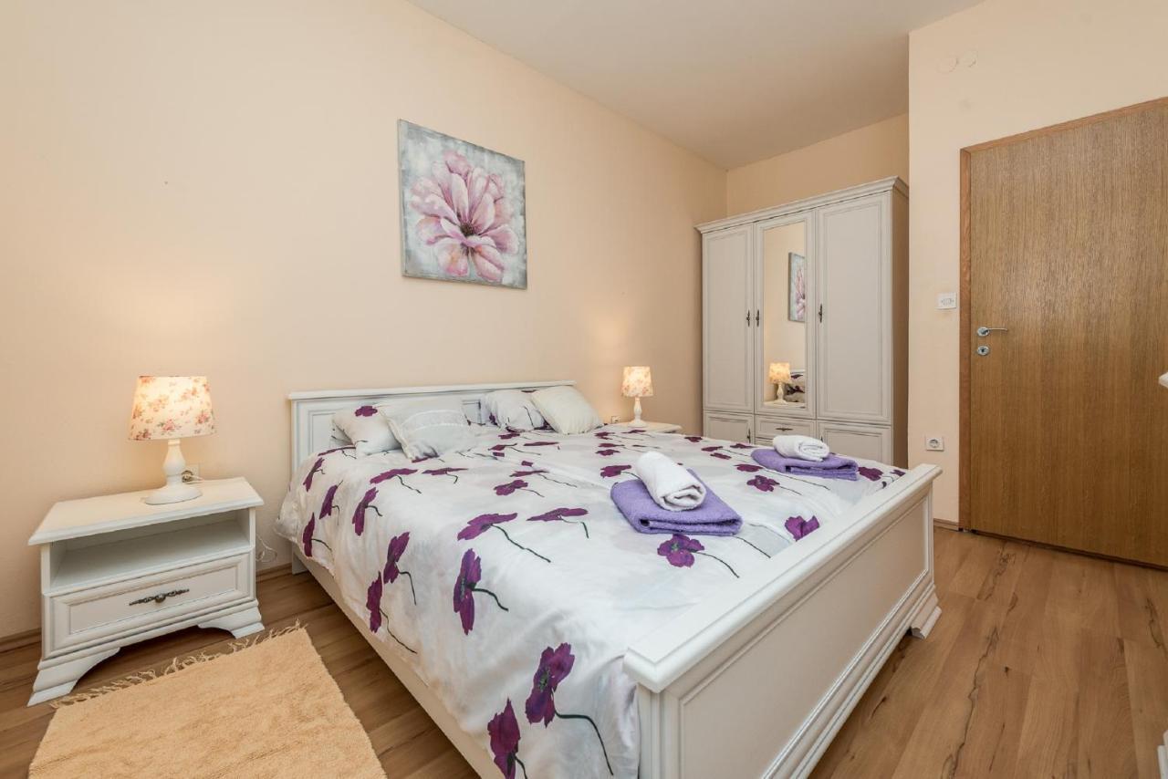 Holiday Home Tower With Private Pool, Sauna And Quads Smilcic Eksteriør billede