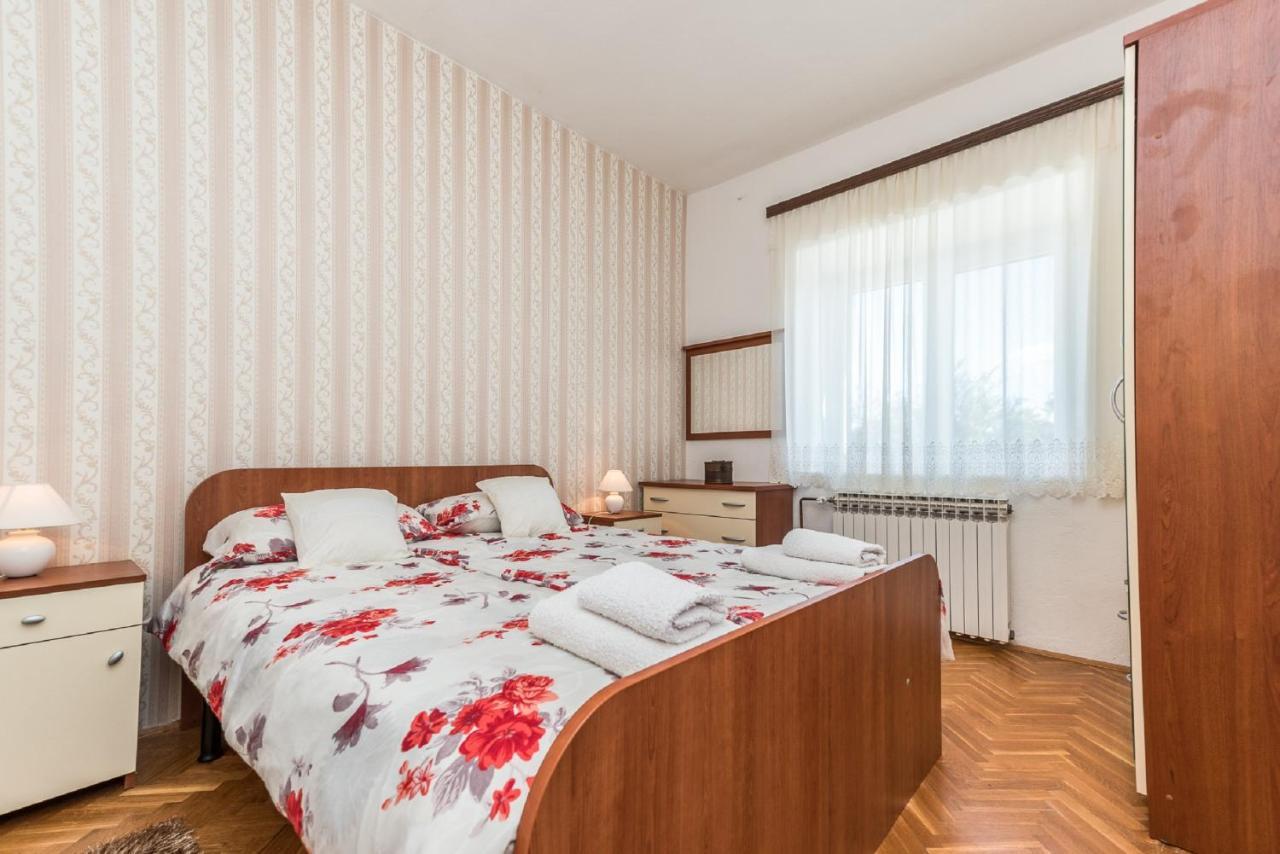 Holiday Home Tower With Private Pool, Sauna And Quads Smilcic Eksteriør billede