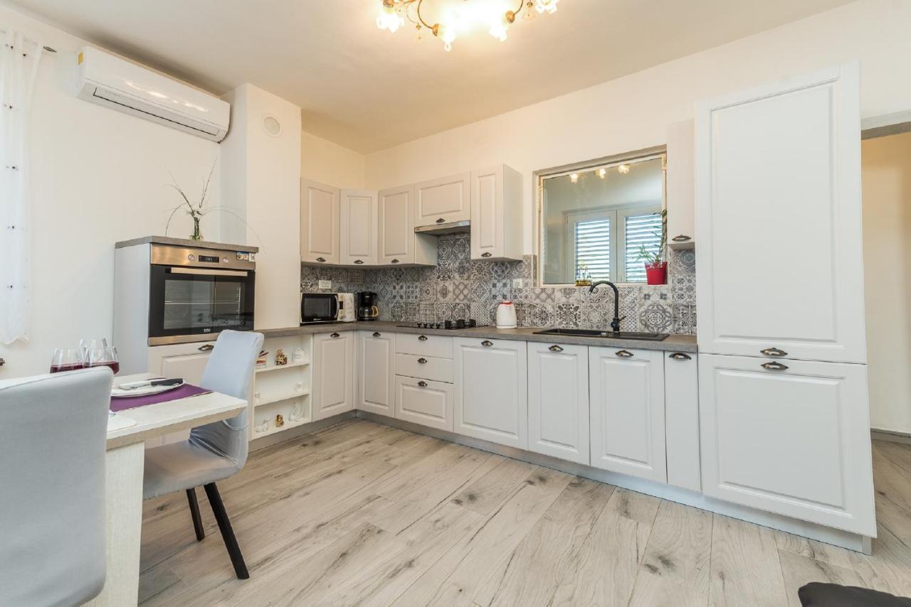 Holiday Home Tower With Private Pool, Sauna And Quads Smilcic Eksteriør billede